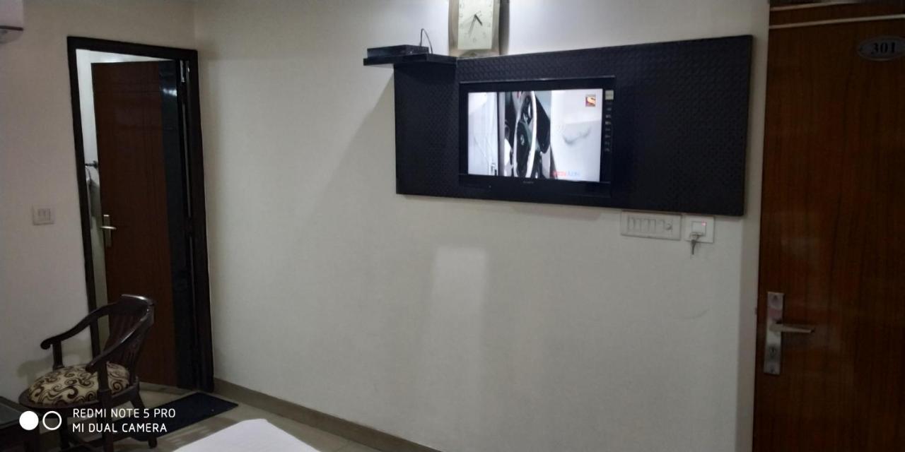 Adb Rooms Udhav Palace Nova Deli Exterior foto